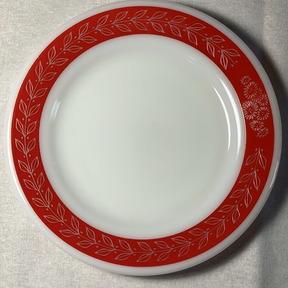 Vintage Laurel Leaf Corning Decor Dinnerware Plates (Set of 4) - Picture 4 of 9